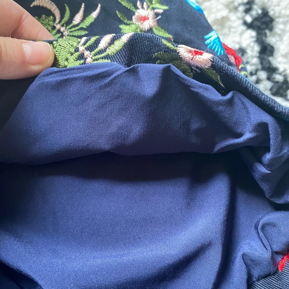 Medium embroidered shorts birds floral zipper - Picture 12 of 14